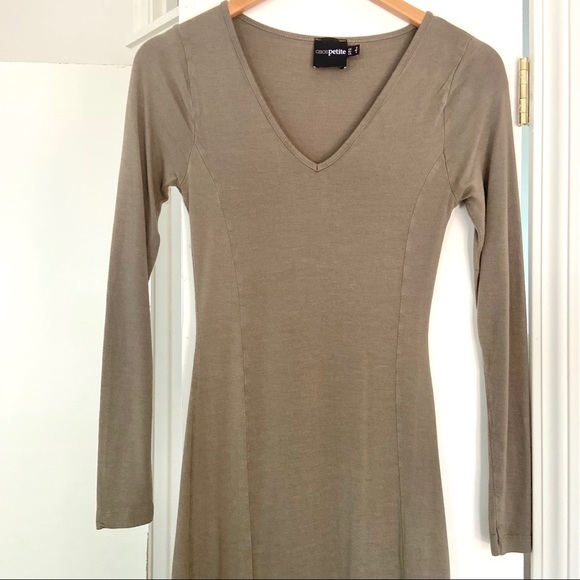 ASOS Petite Long Sleeved Olive Maxi Dress w Slit - Picture 3 of 10